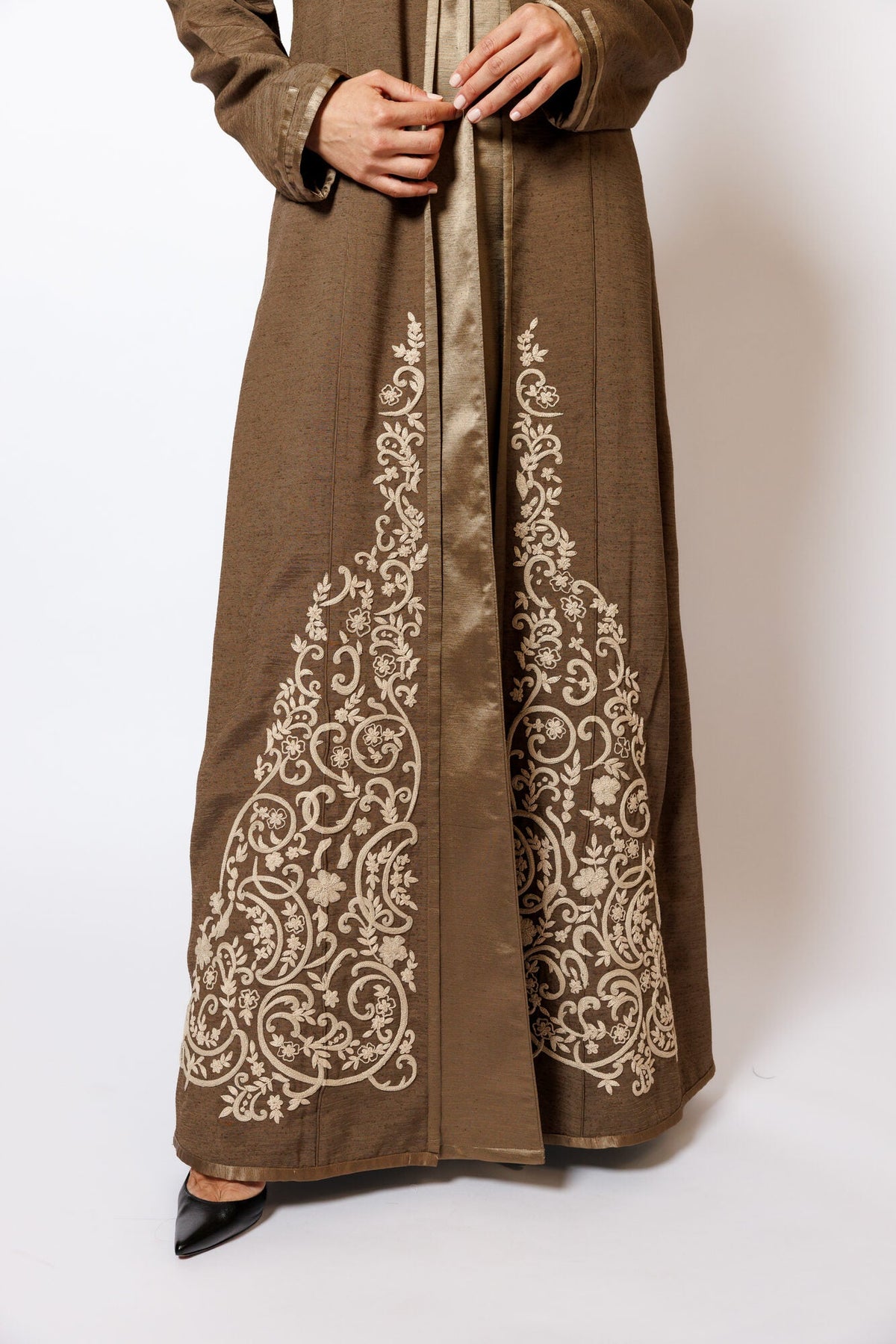 87 Gold Brown Embroidery