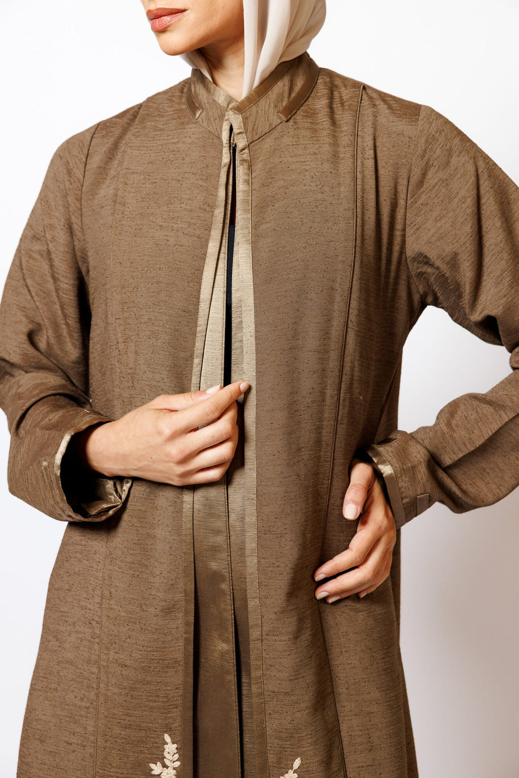 87 Gold Brown Embroidery